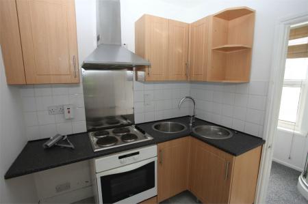 27 Carlyon Road, ST AUSTELL, PL25