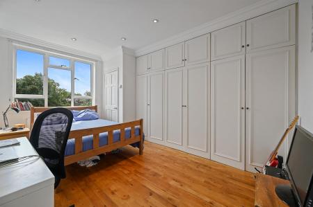 BCLR - Flat 3, 28 Christchurch Avenue - Bedroom 1