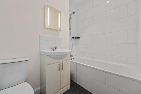 BCLR - BCLR - Flat 4, 98 Brondesbury Park - Bathro