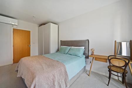 BCLR - Flat 3, 330 Finchley Road - Bedroom B (4).j