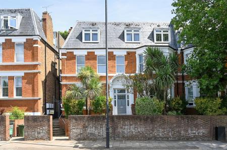 RCLR- flat 3, 310 finchley road- exterior 1 (1).jp