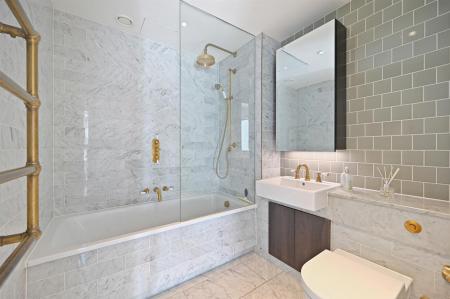 RCLR- 704 lessing building- bathroom 3 (1).jpg