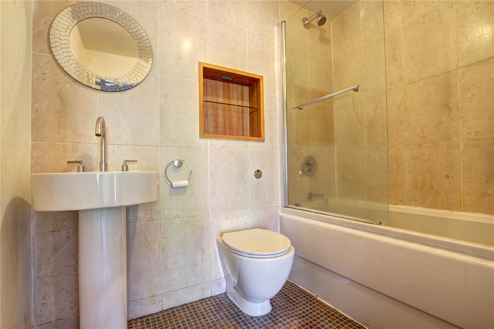 2 bedroom Apartment for rent in Gateshead