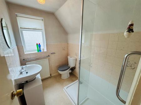 1trentshower.jpg