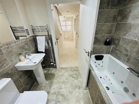 10thybath1.jpg