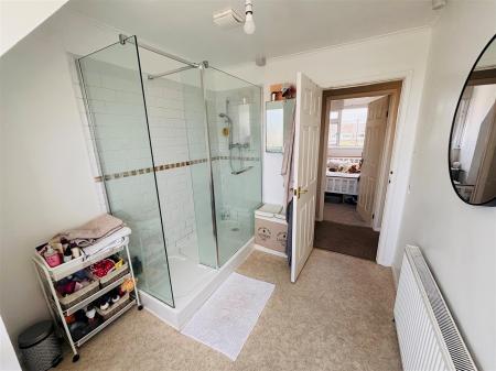 12deanshower1.jpg