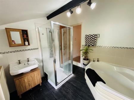 118bath.jpg