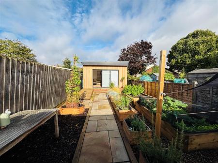 23westgdn1.jpg