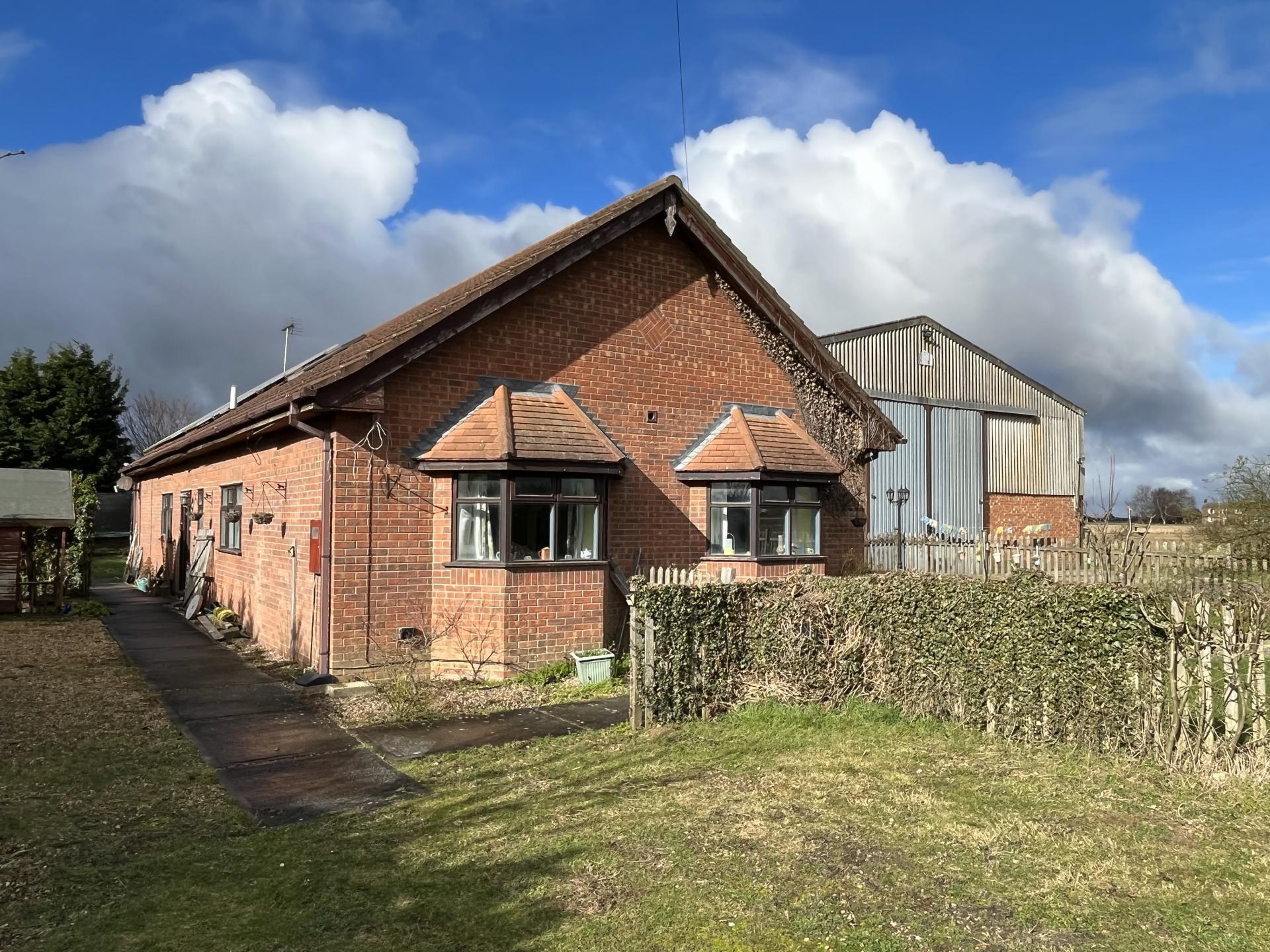 4 bedroom Detached Bungalow for sale in Gosberton Clough