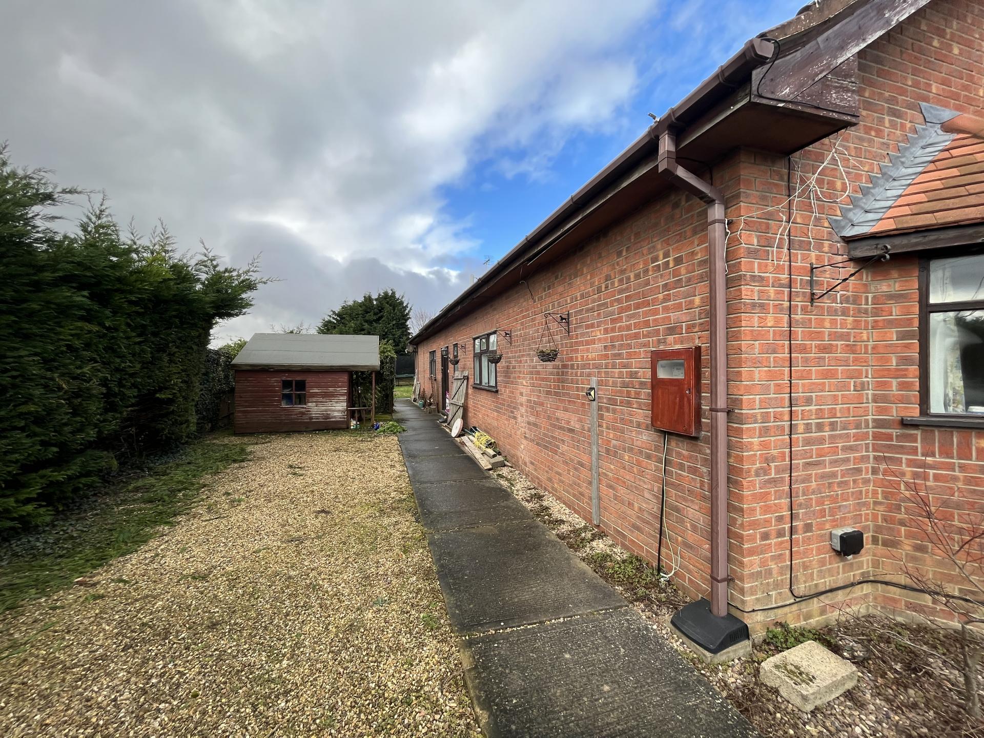4 bedroom Detached Bungalow for sale in Gosberton Clough
