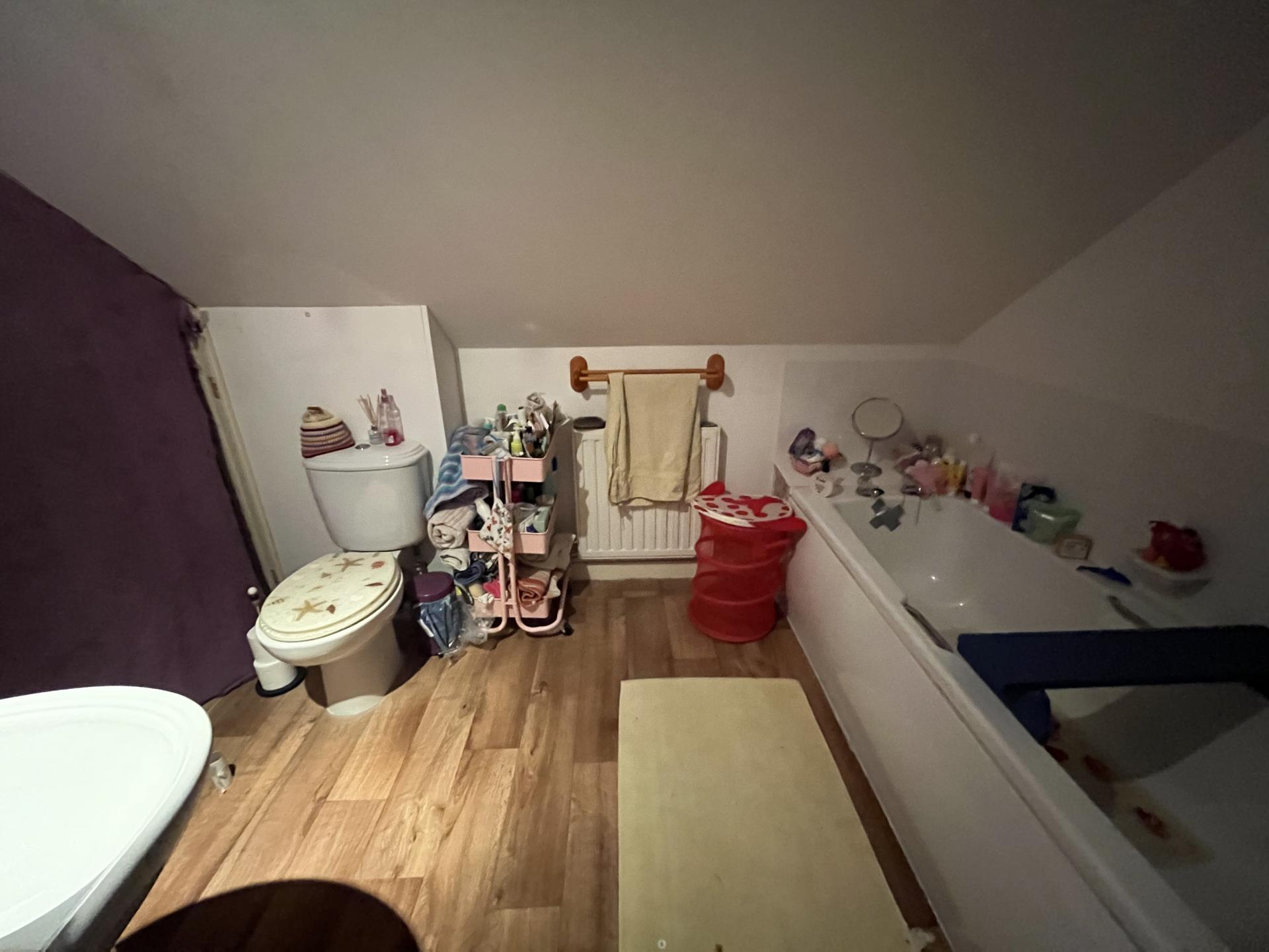 4 bedroom Detached Bungalow for sale in Gosberton Clough