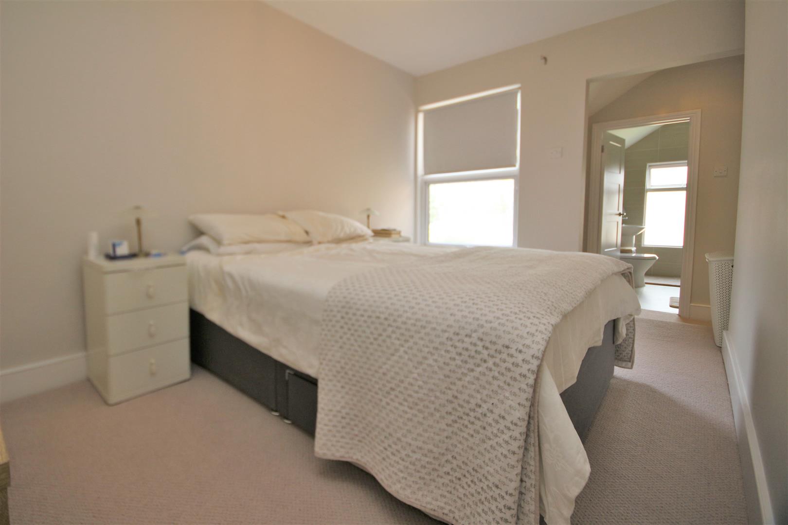 2 bedroom End of Terrace House for rent in Radlett