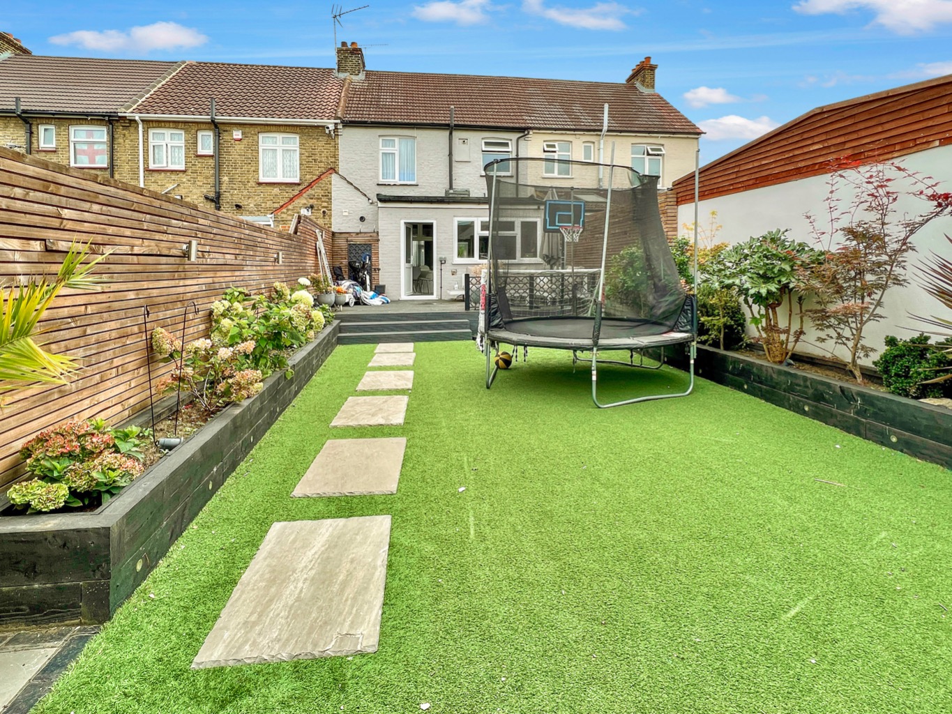 3 bedroom Terraced House for sale in Gravesend