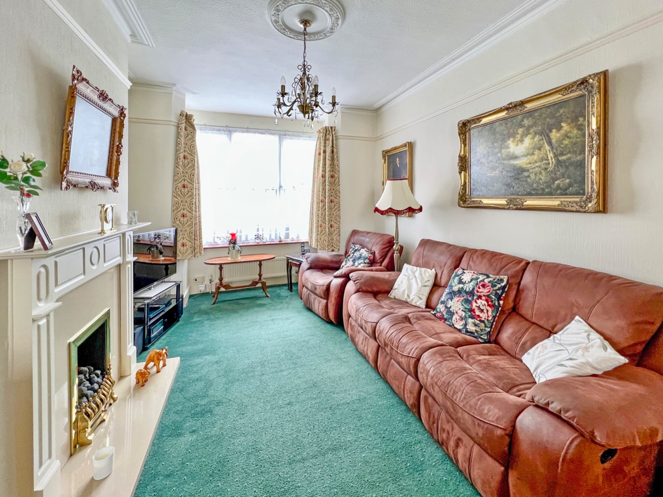 3 bedroom Terraced House for sale in Old Road West