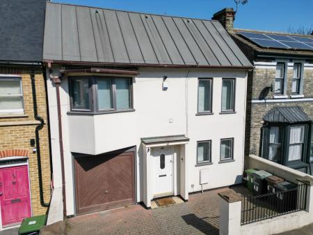 Media image 04