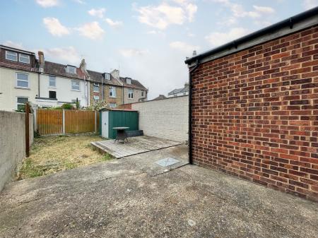 Media image 04