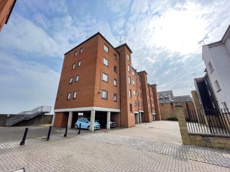 Media image 08