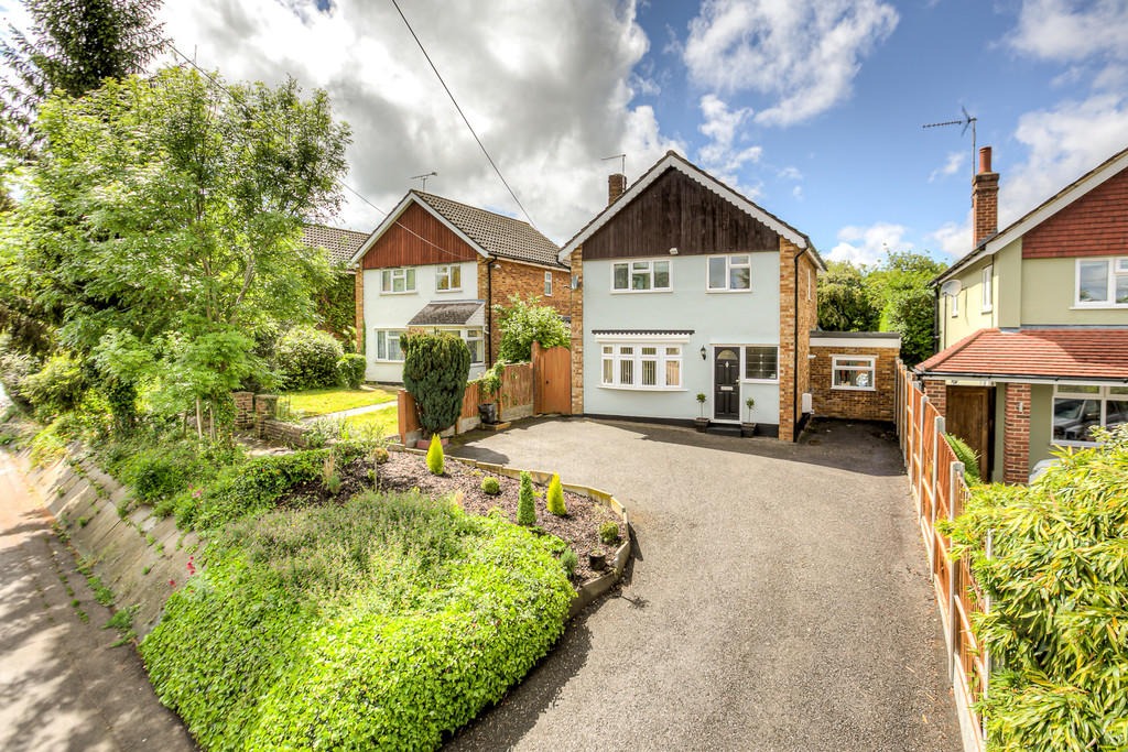 3 bedroom Detached House for sale in Sawbridgeworth
