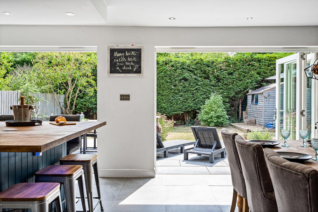 5 bedroom Detached House for sale in Sawbridgeworth