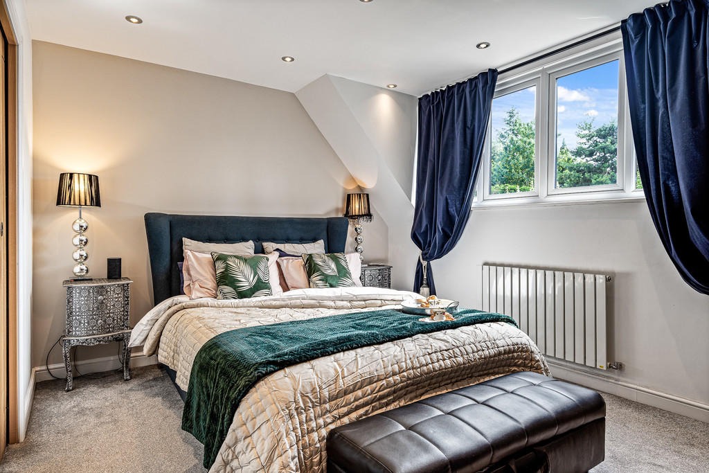 5 bedroom Detached House for sale in Sawbridgeworth