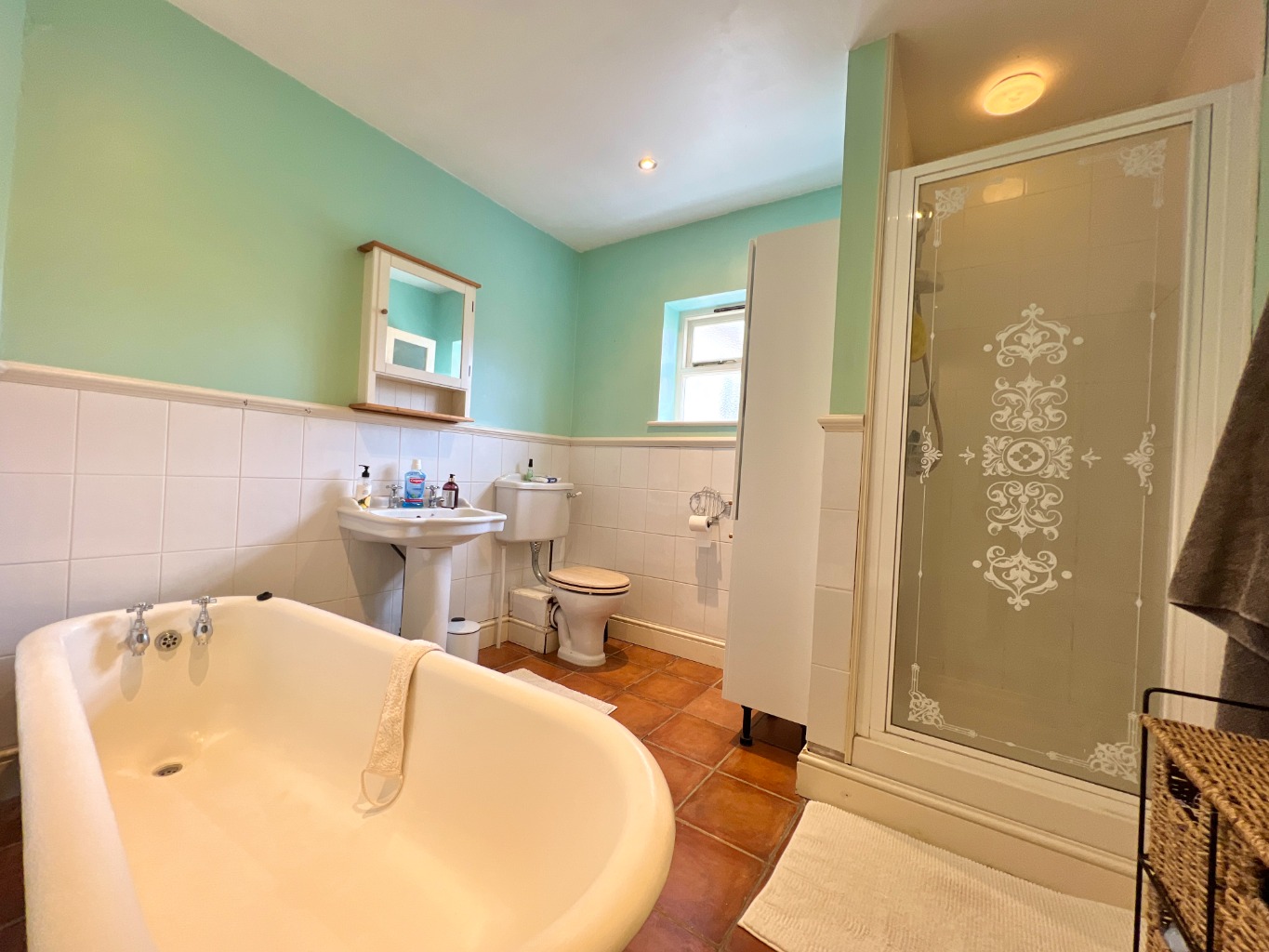 3 bedroom SemiDetached House for rent in Sawbridgeworth