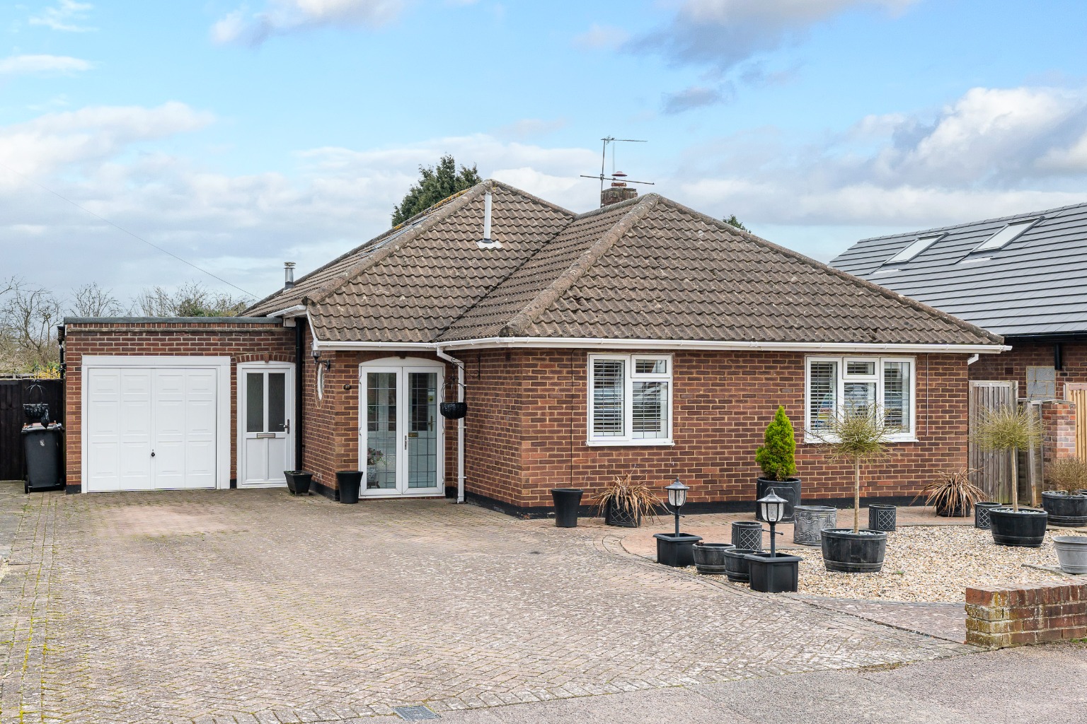 4 bedroom Detached Bungalow for sale in Sawbridgeworth