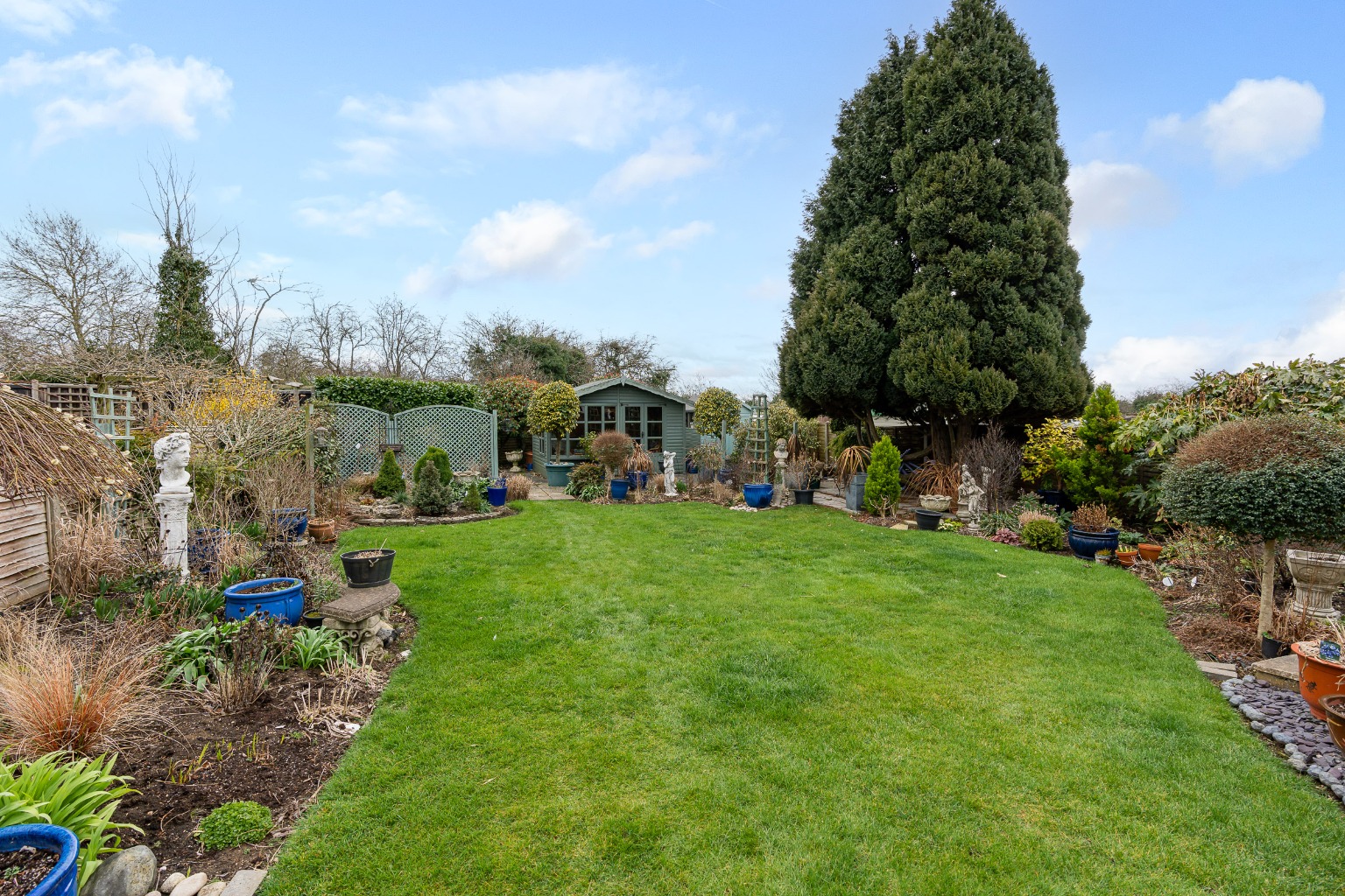 4 bedroom Detached Bungalow for sale in Sawbridgeworth