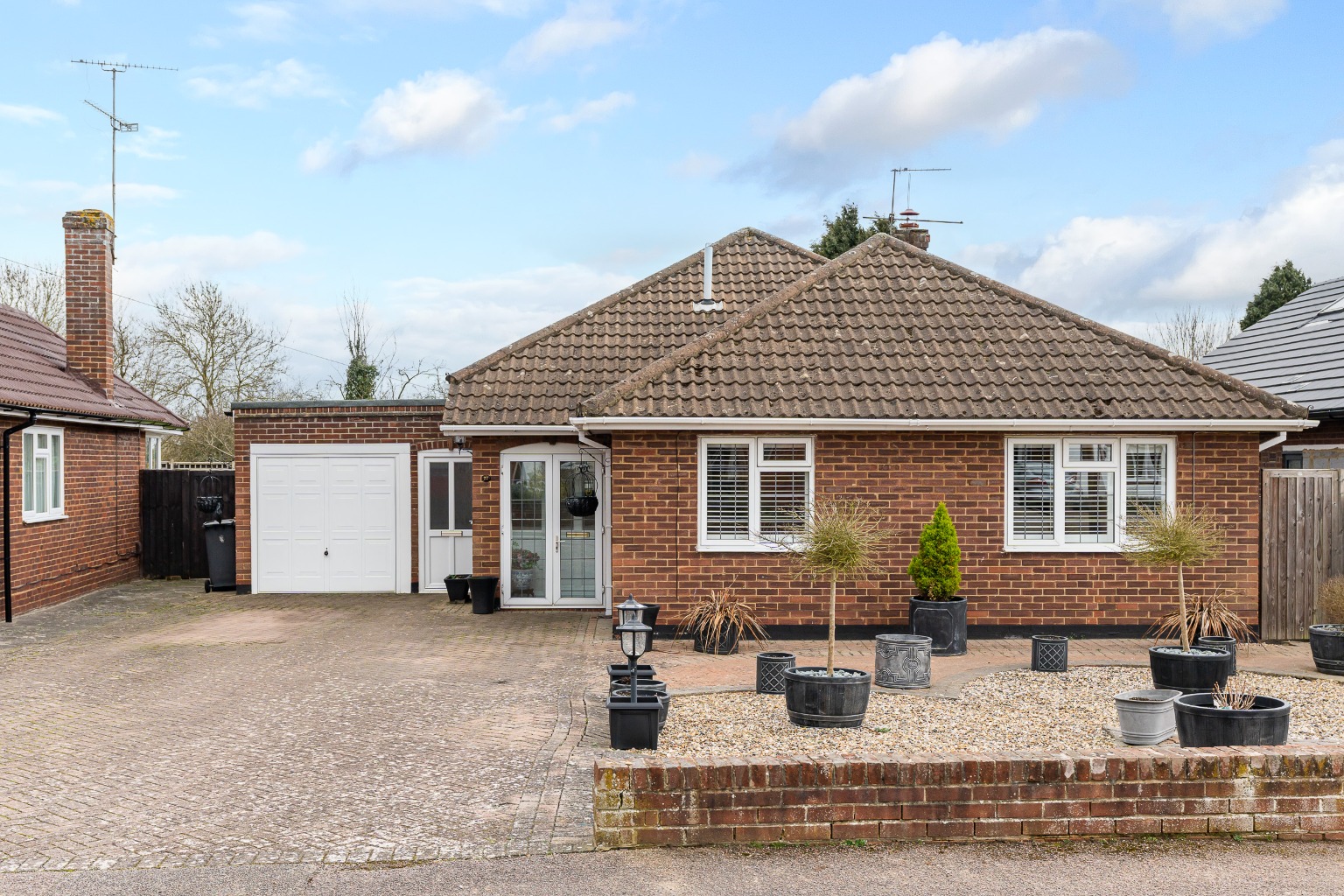 4 bedroom Detached Bungalow for sale in Sawbridgeworth