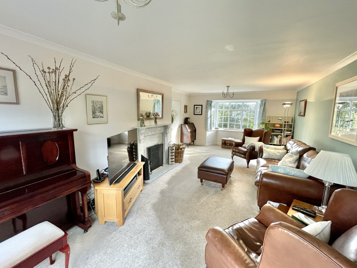 4 bedroom Detached House for sale in Plymouth