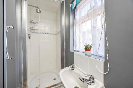 Shower/Cloakroom