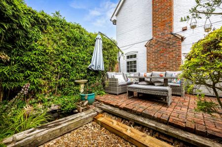 Corner patio