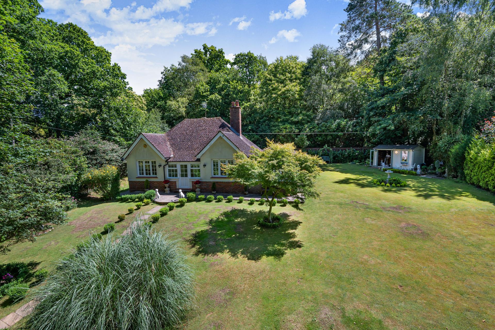 3 bedroom Detached Bungalow for sale in Storrington