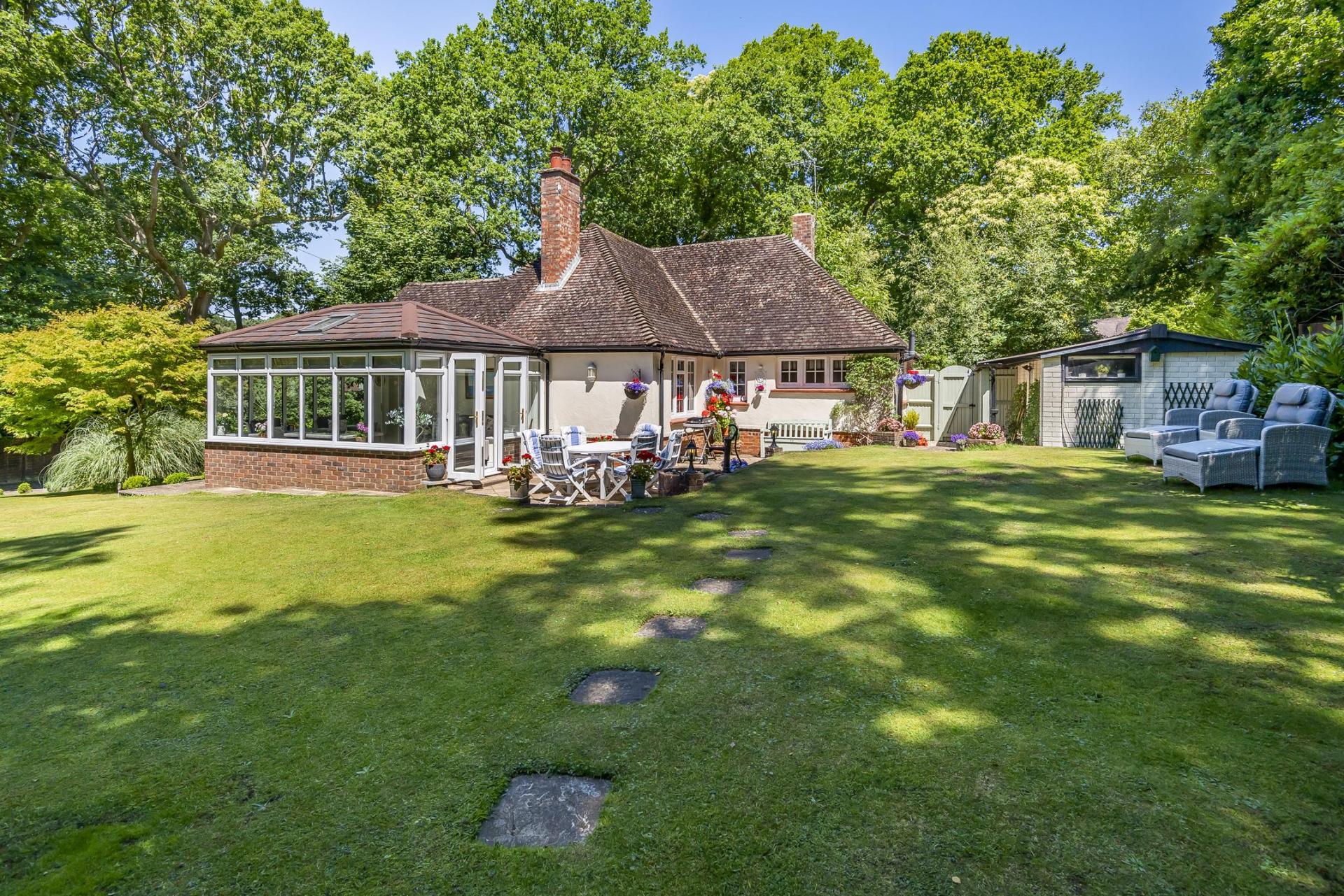 3 bedroom Detached Bungalow for sale in Storrington