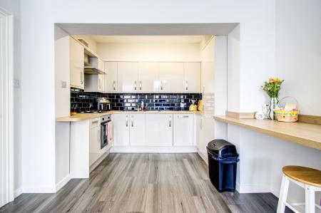 3B Kitchen (2)