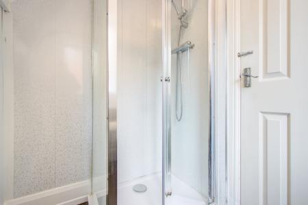 Shower Room (2)