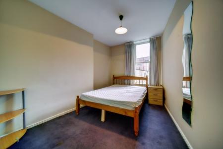 4A Eslington Rd- NE2 4RH