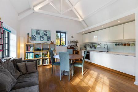 Kitchen/Dining/Sitti