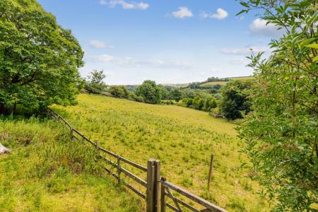 A04 - Lower Frogmore