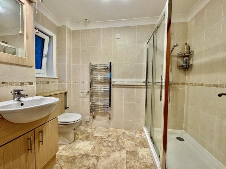 Ensuite Rivallyn IMG