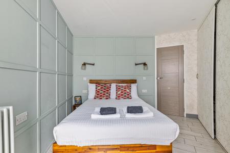 A13 - 9a Seymour Pla