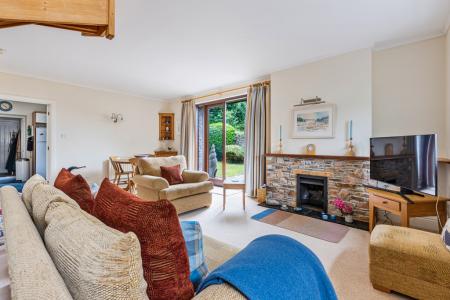 A16 - 10 Dittisham C