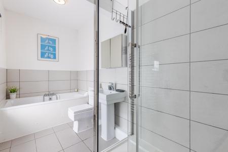 16 Bathroom 4 Sheple