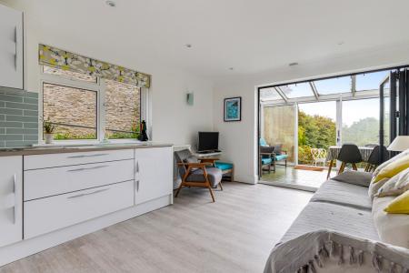 A13 - Flat 3 Whitela