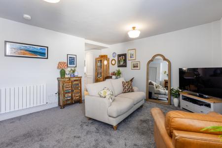 A05 - Apartment 2 10