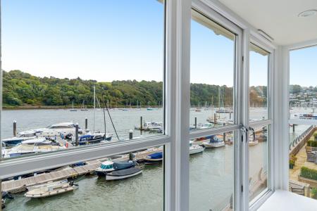 A22 - 14 Dart Marina