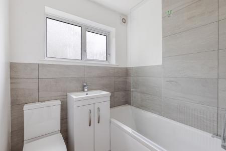 18 Bathroom Dartmout