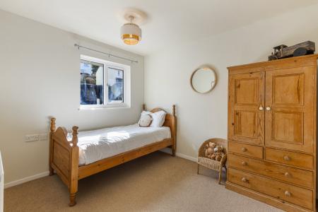 20 Bedroom 69 Hermit