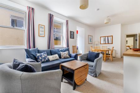 A03 - 9 Raleigh Apar