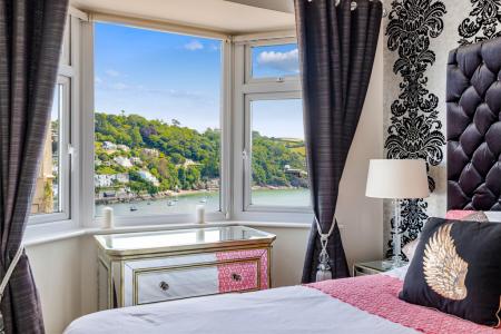 23 Bed 2 View Dart V