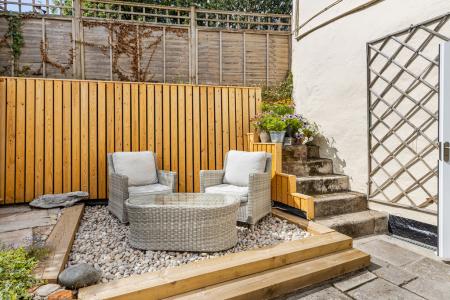 A05 - Windrush 7a Ri